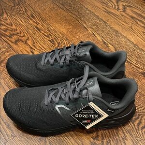 New Balance Black Athletic Shoes